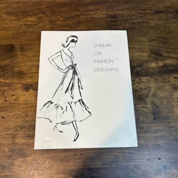 D'Aulan on‎ Fashion Designing Vintage Book - Picture 1 of 8